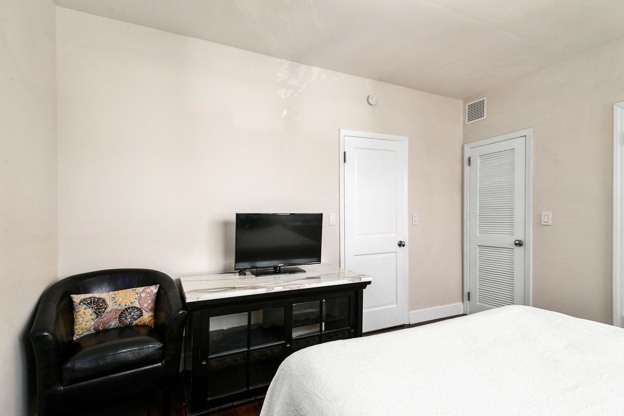 Two Bedroom Two Bath Apartment 2 Block To Beach Miami Beach Extérieur photo