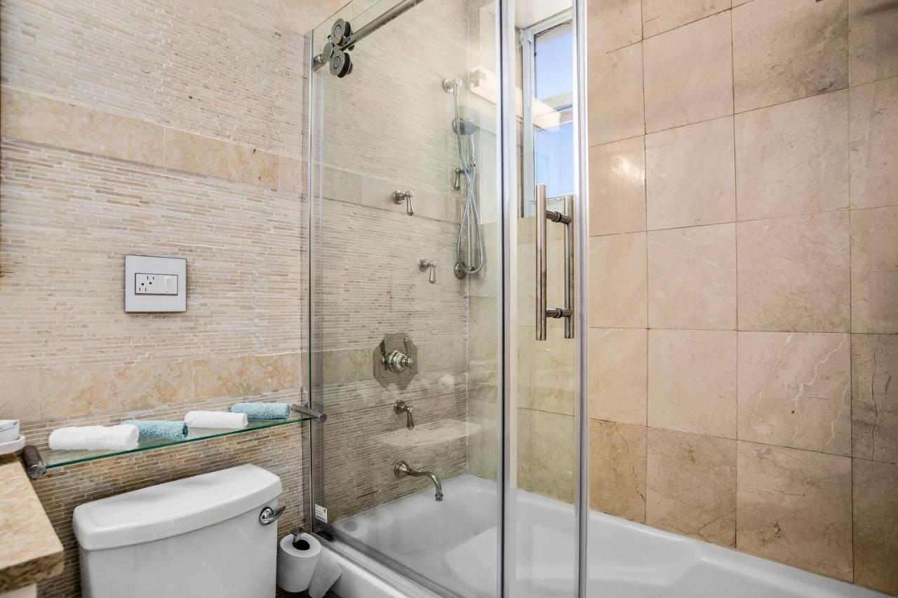 Two Bedroom Two Bath Apartment 2 Block To Beach Miami Beach Extérieur photo