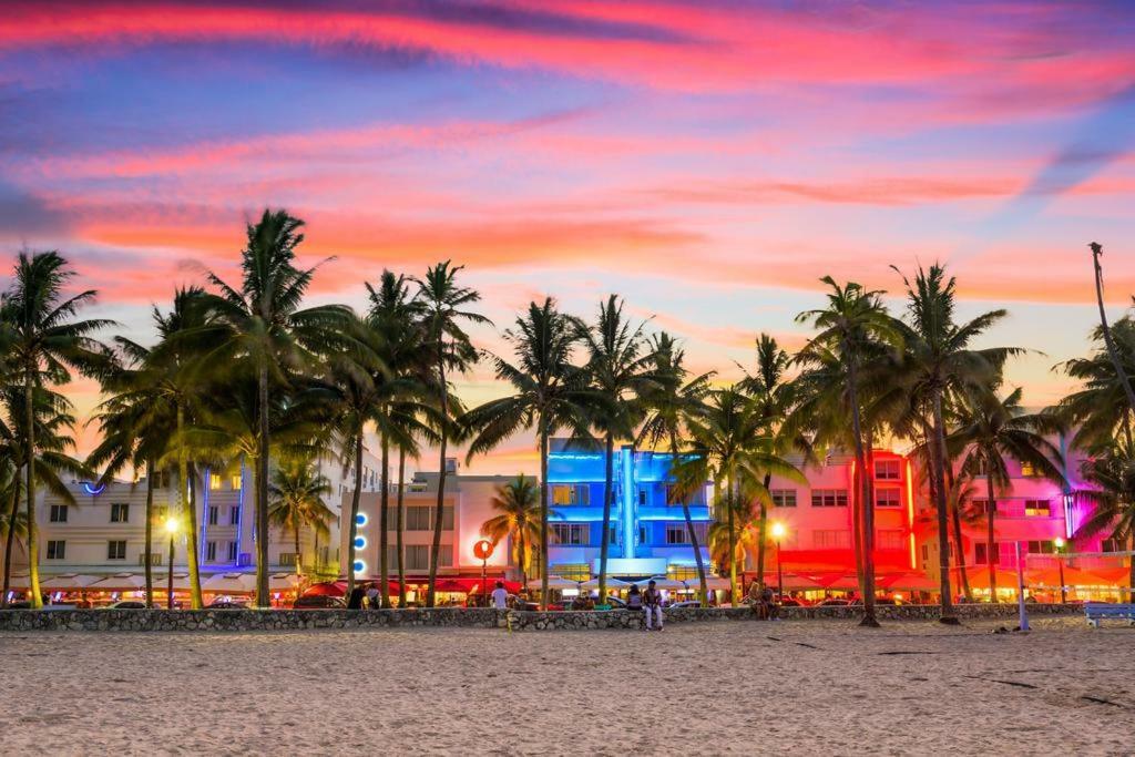 Two Bedroom Two Bath Apartment 2 Block To Beach Miami Beach Extérieur photo